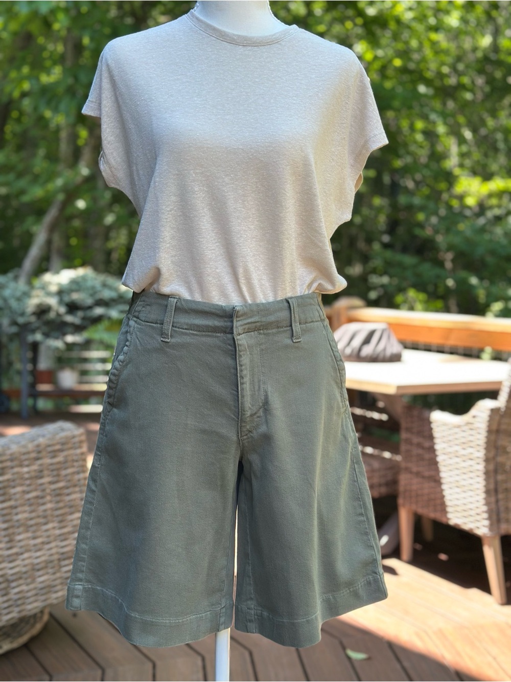 American Eagle Womens Size 2 Olive Green Bermuda Shorts Wide Leg High Rise NWOT
